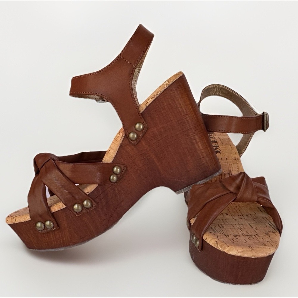 KORKS Sandals Womens 7M Brown Platform Wedge Studded Strappy Open Toe RETRO/Y2K